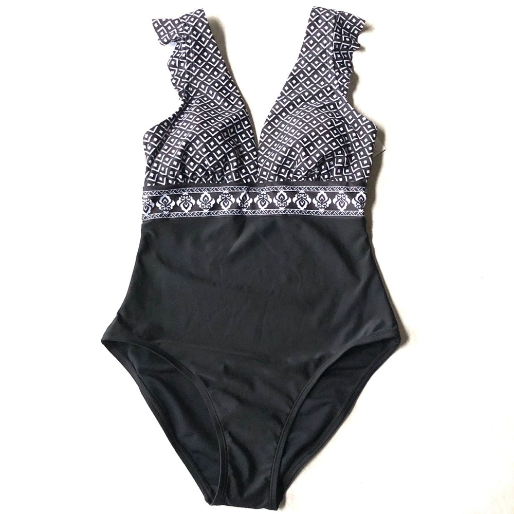 𝅺Aqua Couture Women's Black White One Piece Swimsuit Ruffled Lace-Up Size S